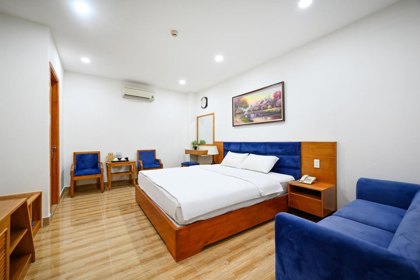 Vivian Airport Hotel Saigon Хошимин Экстерьер фото