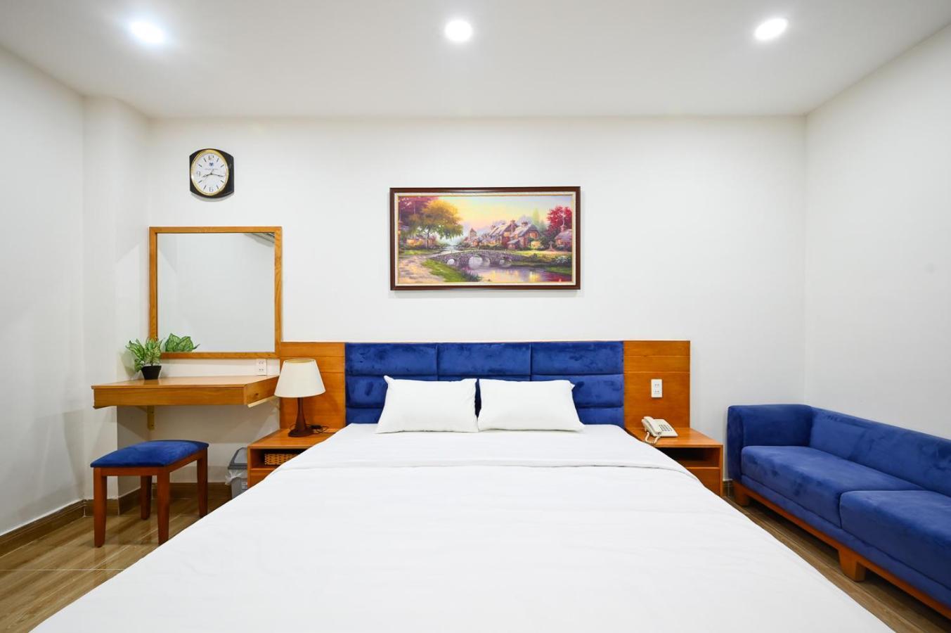 Vivian Airport Hotel Saigon Хошимин Экстерьер фото
