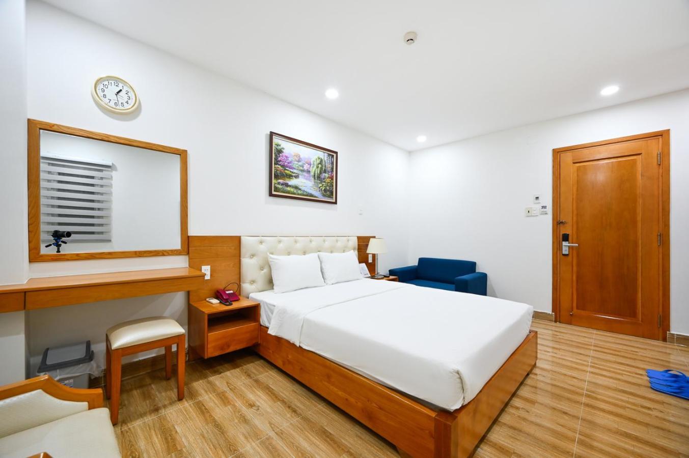 Vivian Airport Hotel Saigon Хошимин Экстерьер фото
