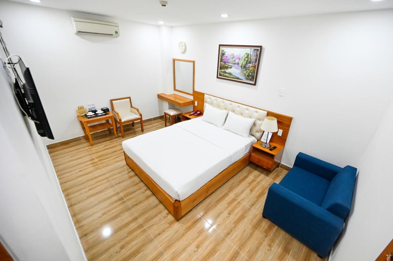 Vivian Airport Hotel Saigon Хошимин Экстерьер фото