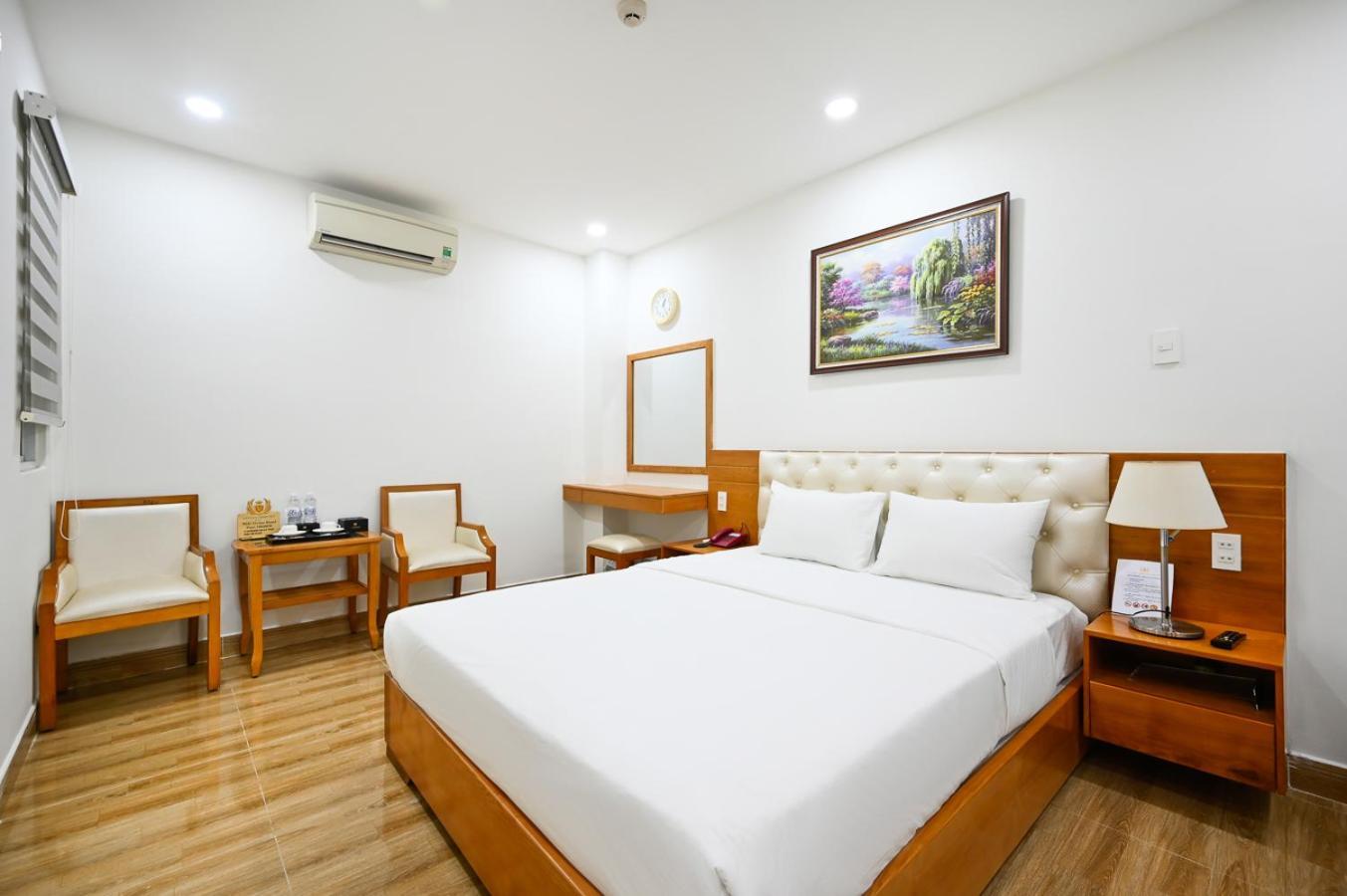 Vivian Airport Hotel Saigon Хошимин Экстерьер фото